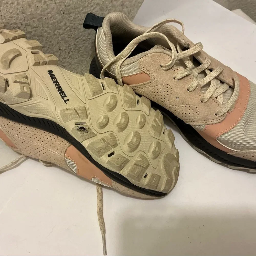 Merrell Women's Tempo sol hiking Pink and Gray Shoes size 8/ 38.5